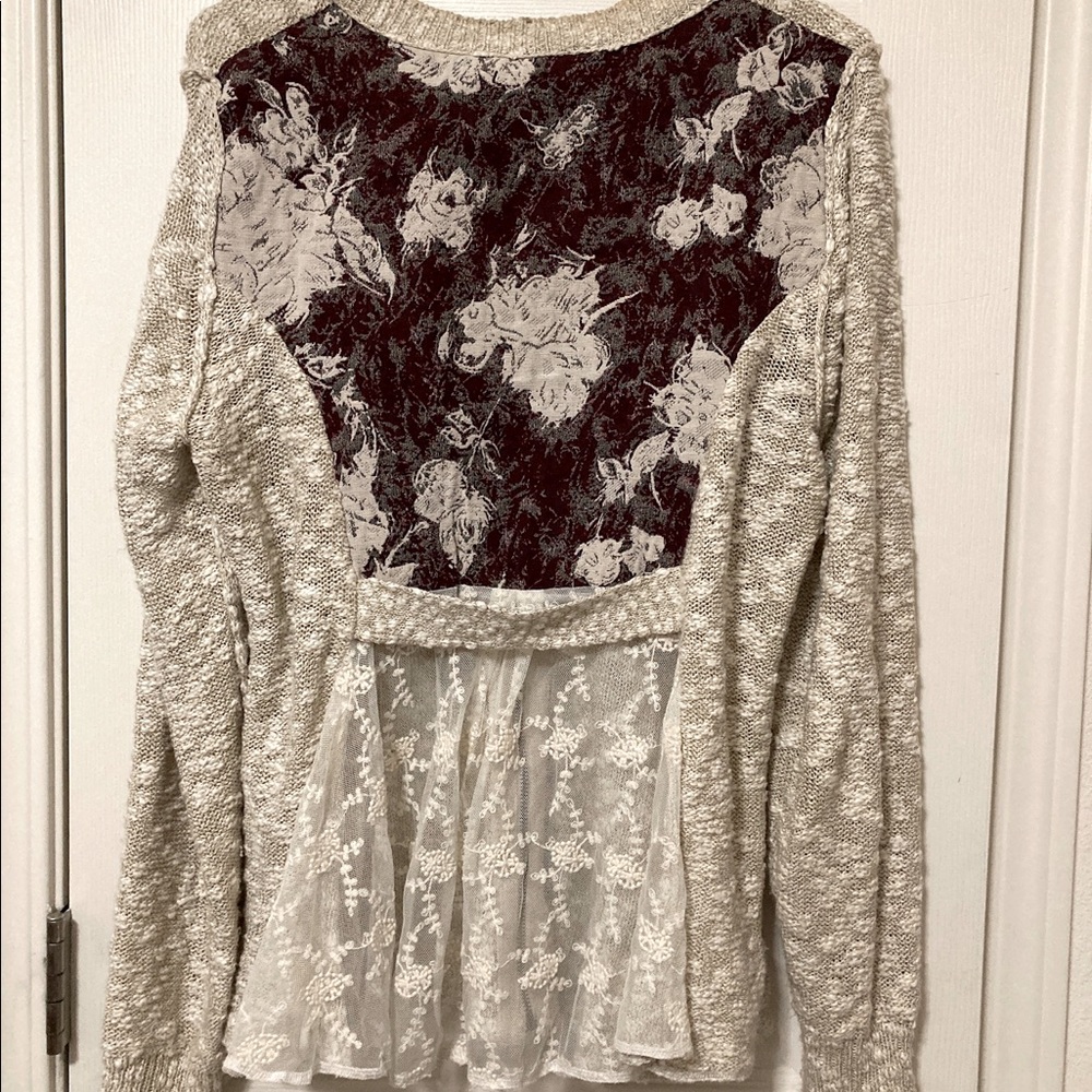 BKE Boutique zip up sweater, size large
